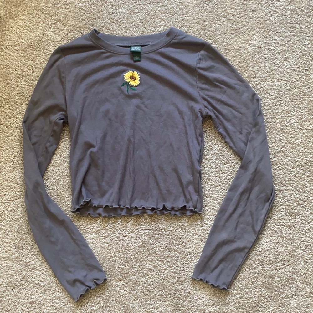 grey crop top
